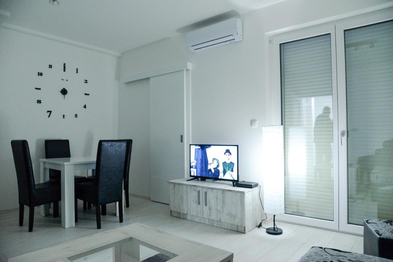 Best Apartments Paraćin Buitenkant foto